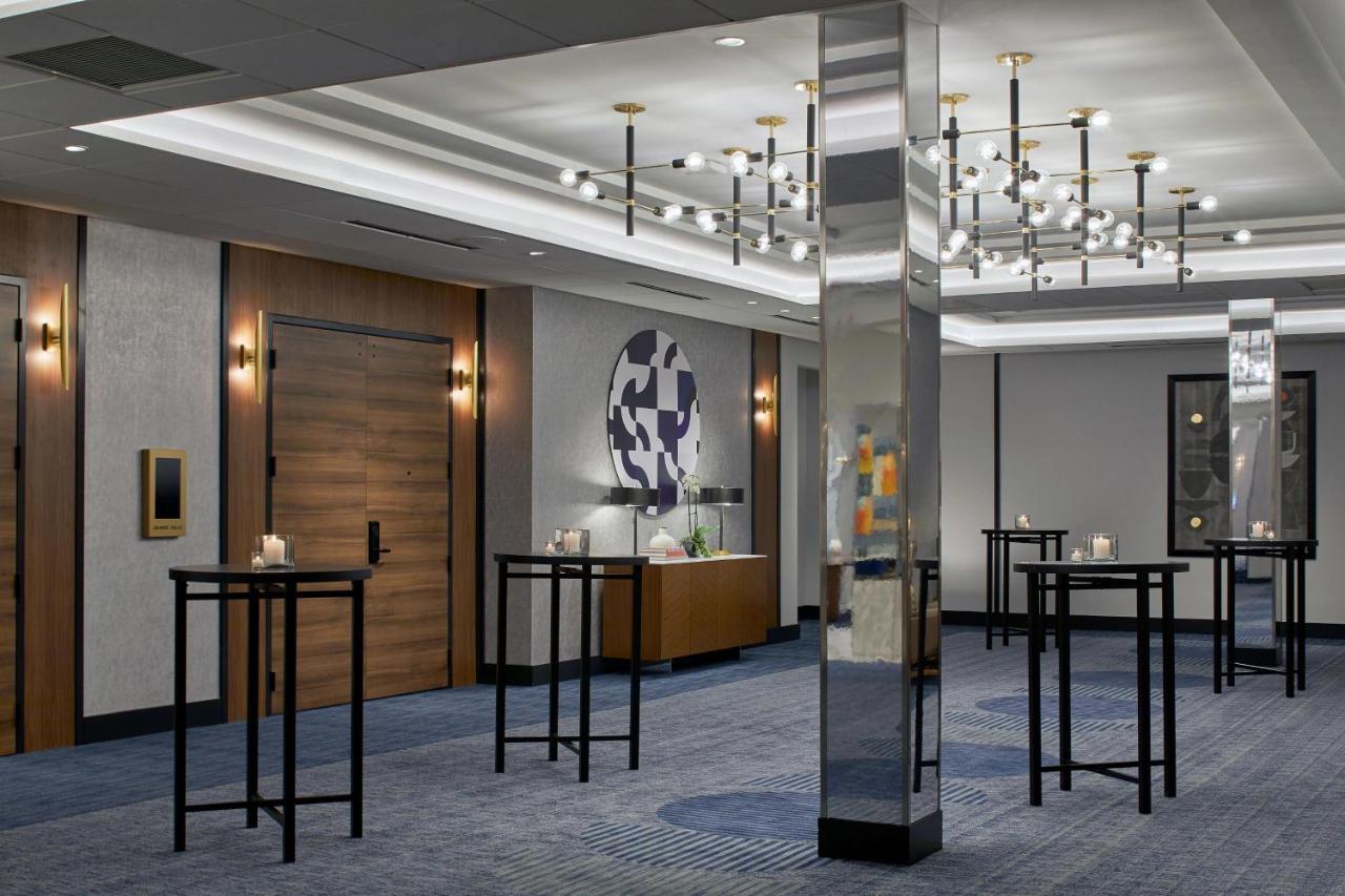 Le Meridien St. Louis Clayton Exterior photo