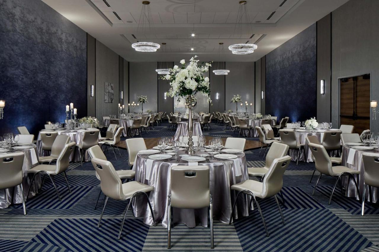 Le Meridien St. Louis Clayton Exterior photo