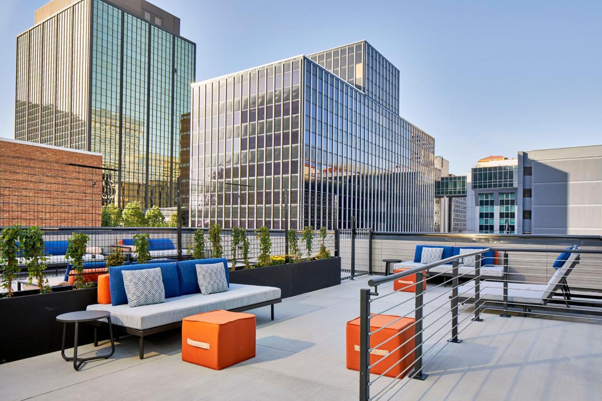 Le Meridien St. Louis Clayton Exterior photo